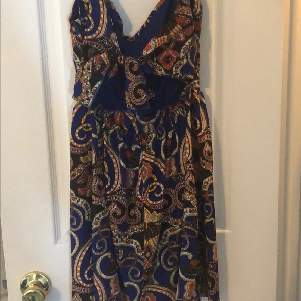Open back with tie - Picture 4 of 4